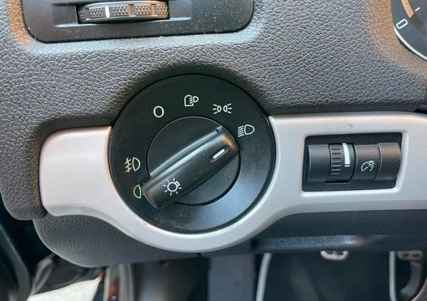 Skoda Octavia cena 21800 przebieg: 229000, rok produkcji 2008 z Karlino małe 301